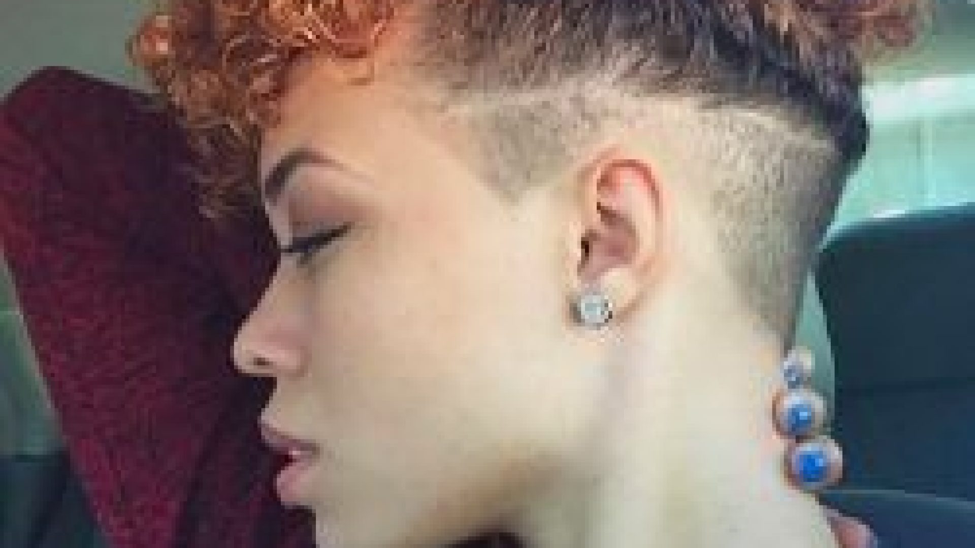 18 Sexy Short Curly Haircuts