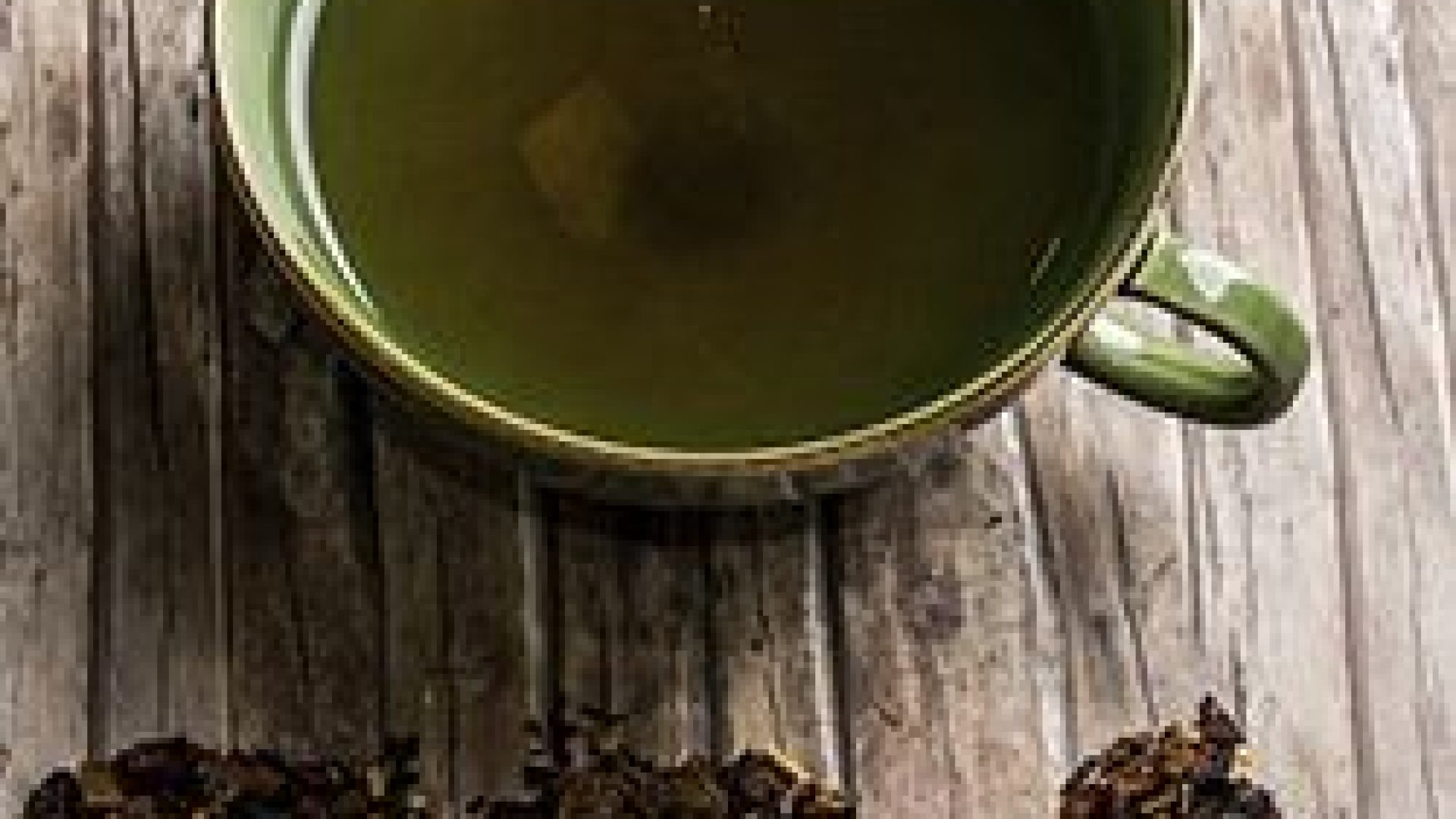 DIY Green Tea Vinegar Hair Rinse