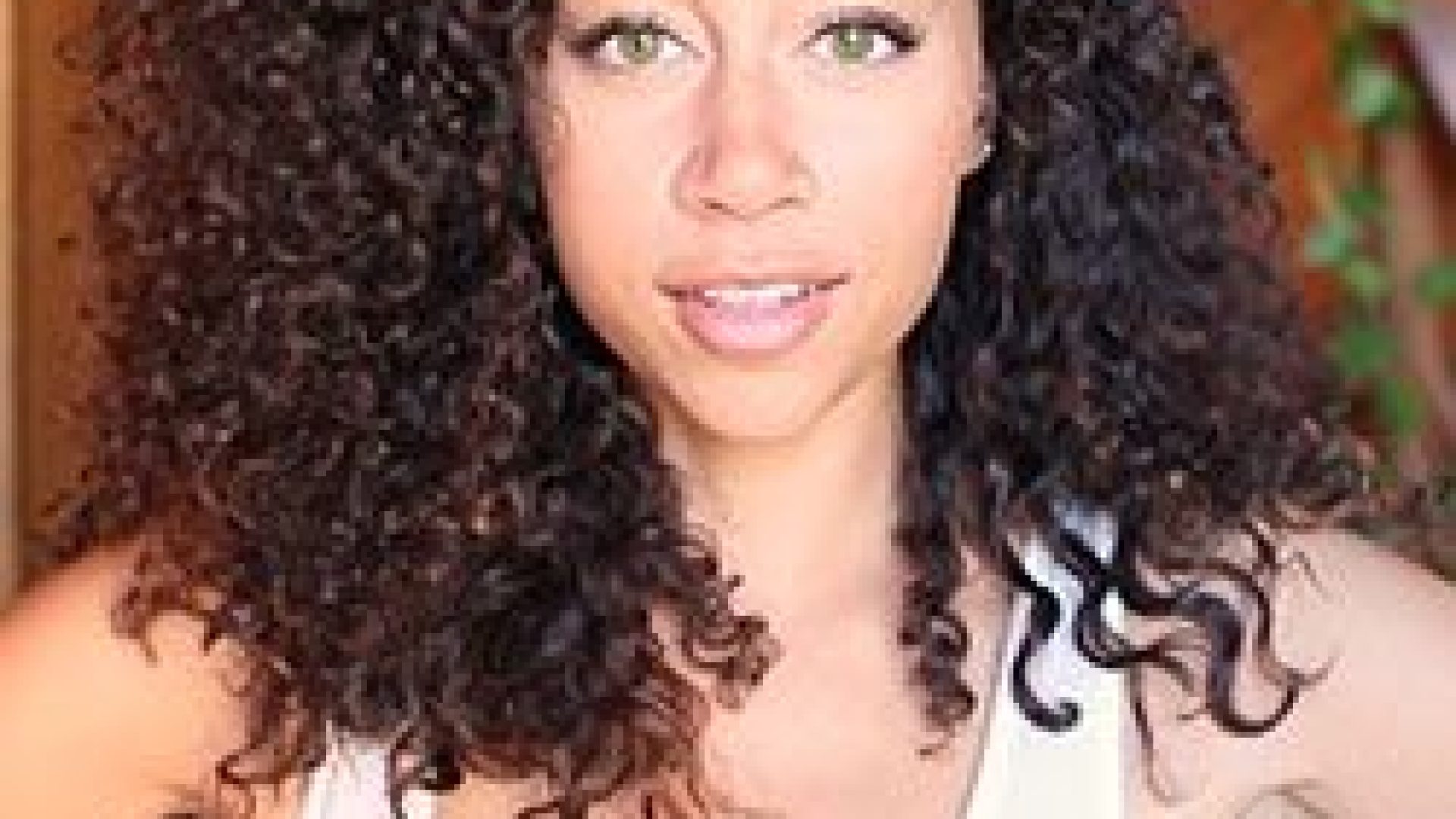 Unearthing the Sexiness in Curly Hair